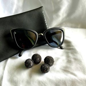 Sunnies and earring 🖤 bundle 🖤 Quay sunglasses